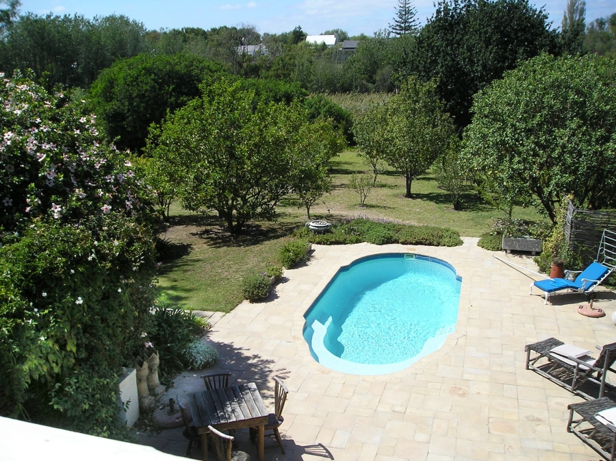 To Let 2 Bedroom Property for Rent in Hermanus Rural Western Cape